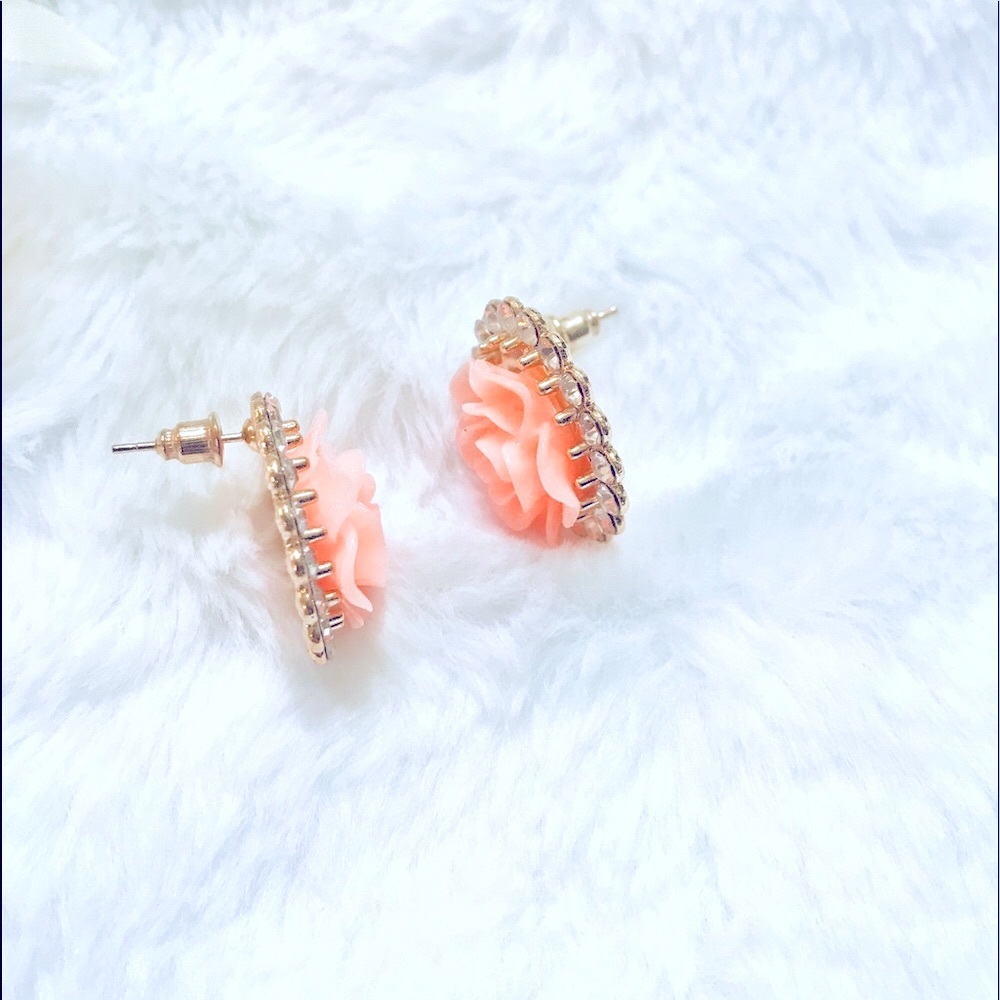 Lovely Peach Acrylic Rose w/💎Studs Halo Earrings - Picture 6 of 16